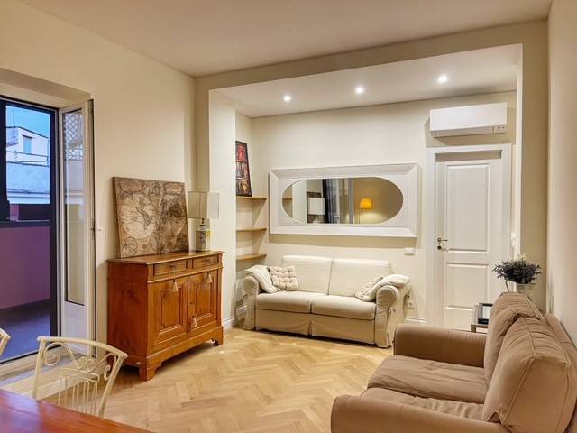 appartamento in affitto a Roma in zona Trevi-Colonna