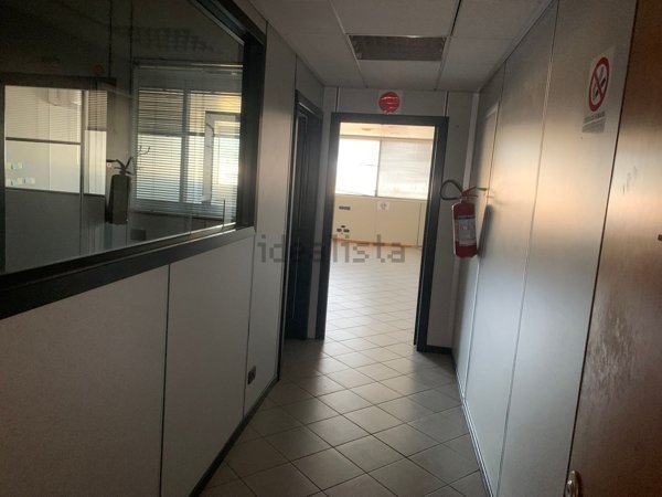 ufficio in affitto a Roma in zona Casal Morena