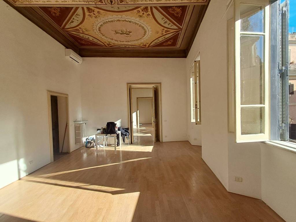 appartamento in affitto a Roma in zona Rione Monti/Campitelli