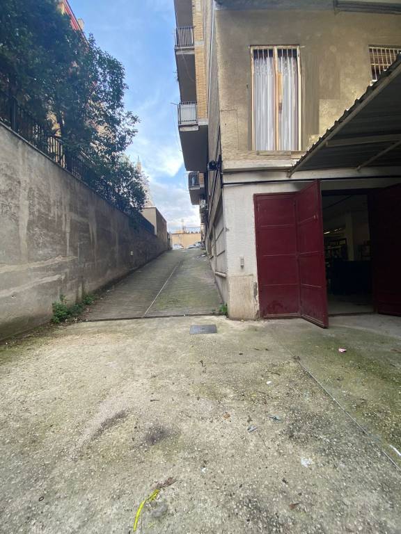 negozio in affitto a Roma in zona Tor Sapienza