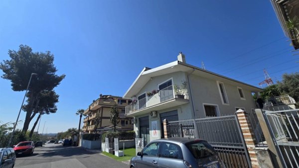 appartamento in affitto a Roma in zona Case Rosse