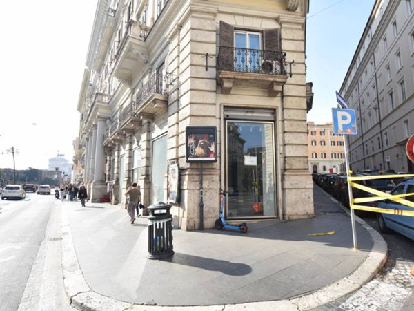 negozio in affitto a Roma in zona Rione Monti/Campitelli