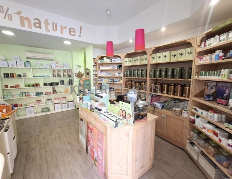 locale commerciale in affitto a Roma in zona Della Vittoria