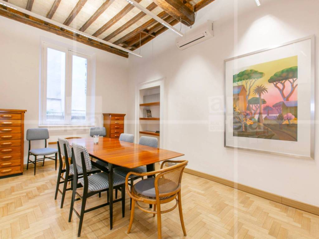 ufficio in affitto a Roma in zona Trevi-Colonna