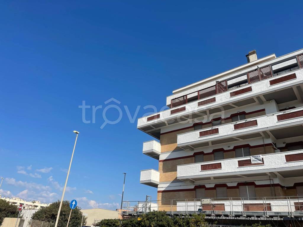 appartamento in affitto a Roma in zona Ostia