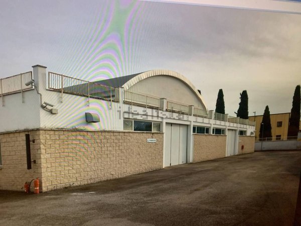 capannone in affitto a Roma