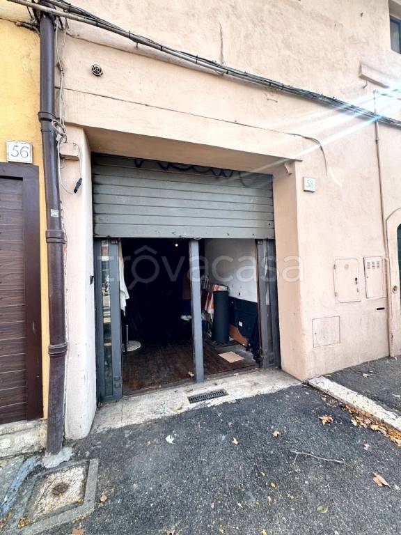 negozio in affitto a Roma in zona Testaccio
