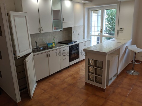 appartamento in affitto a Roma in zona Axa
