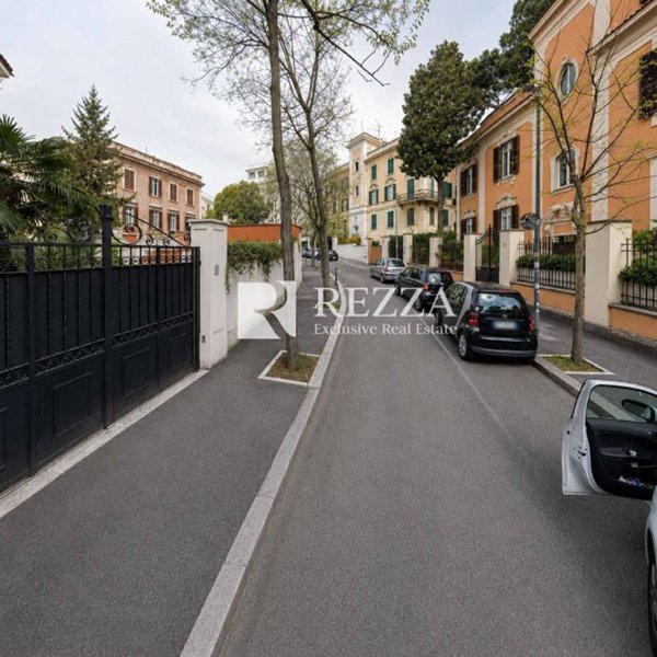 casa indipendente in affitto a Roma in zona Parioli