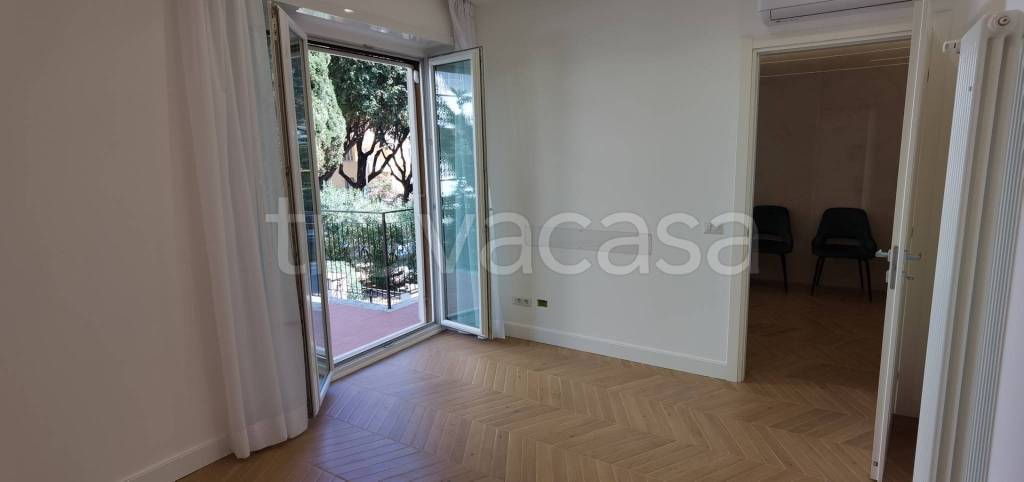 ufficio in affitto a Roma in zona EUR