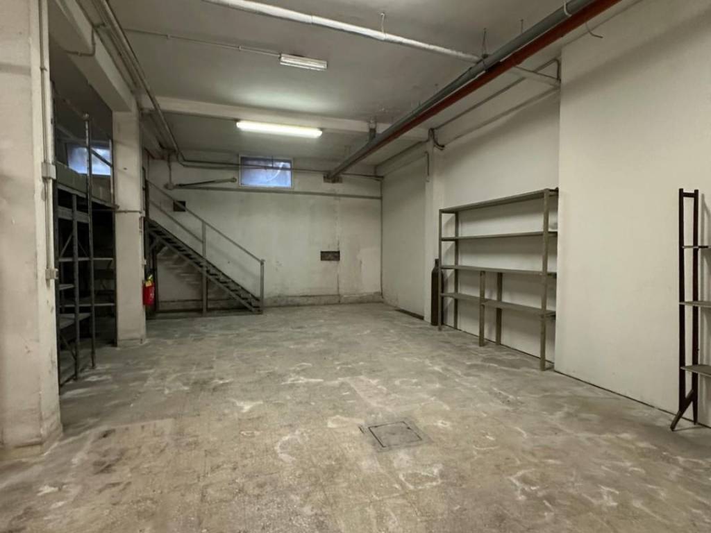 locale di sgombero in affitto a Roma in zona Tor Vergata/Torrenova