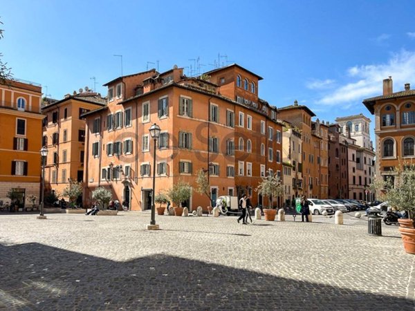 appartamento in affitto a Roma in zona Parione/Sant'Eustachio