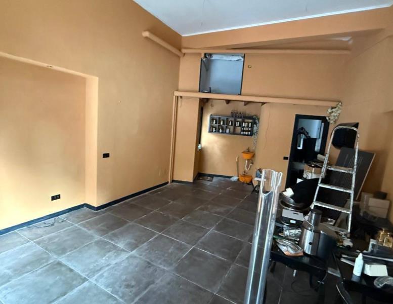 locale commerciale in affitto a Roma