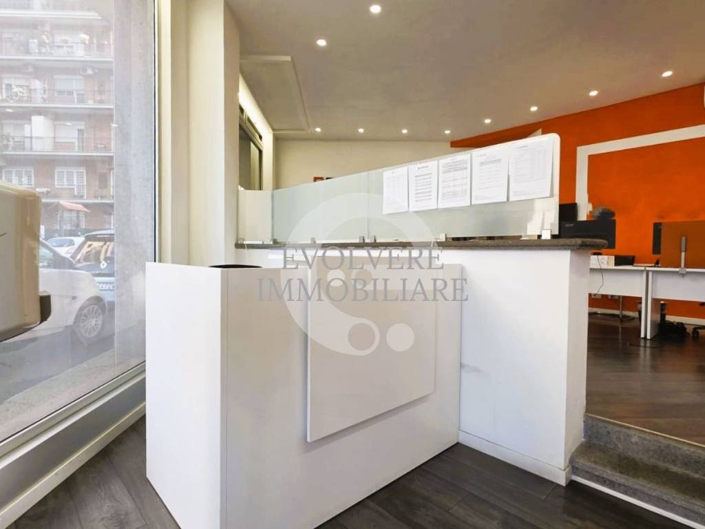 negozio in affitto a Roma in zona Tuscolano