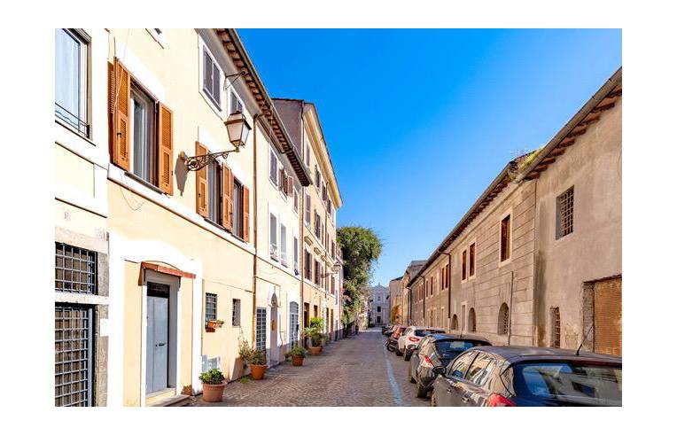 appartamento in affitto a Roma in zona Parione/Sant'Eustachio