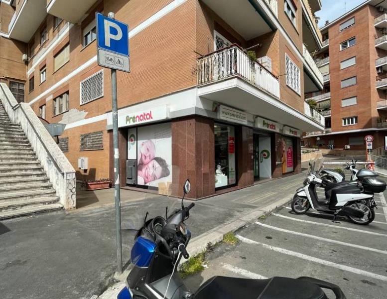 locale commerciale in affitto a Roma in zona Aurelio