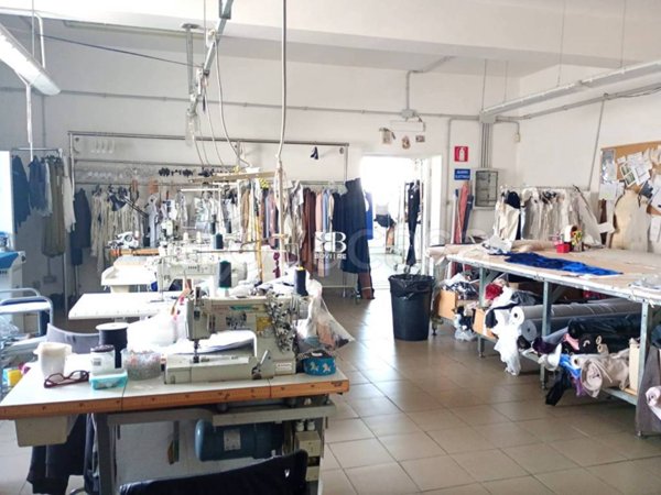 negozio in affitto a Roma in zona San Basilio