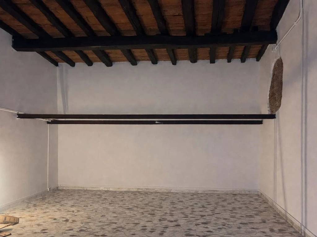 negozio in affitto a Roma in zona Pigna - Sant'Angelo