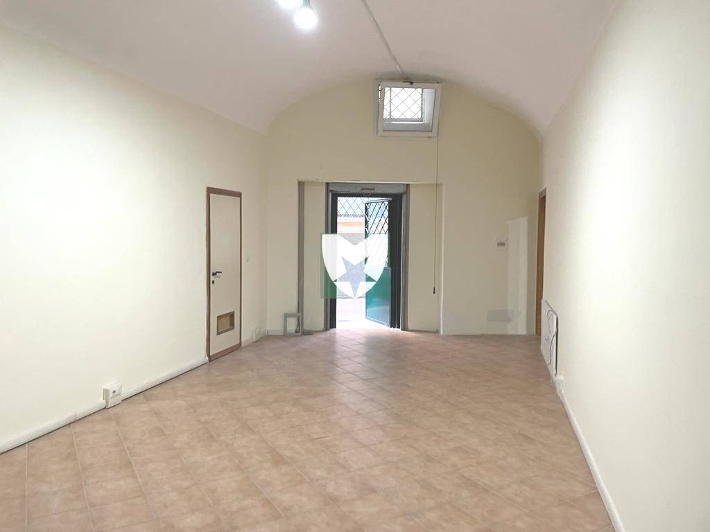 locale commerciale in affitto a Roma in zona Trevi-Colonna