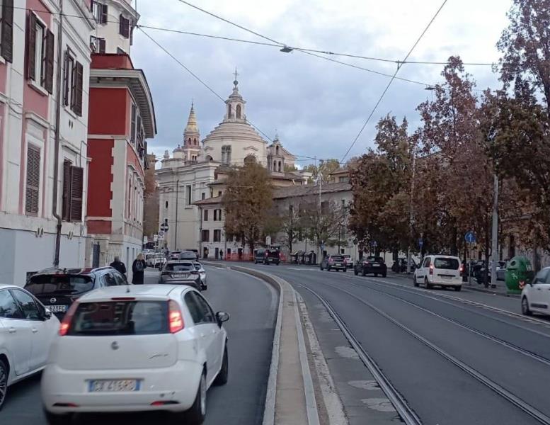 locale commerciale in affitto a Roma in zona Rione Monti/Campitelli
