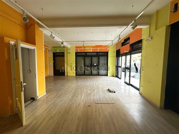 locale commerciale in affitto a Roma in zona Portuense