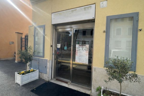 locale commerciale in affitto a Roma in zona Della Vittoria
