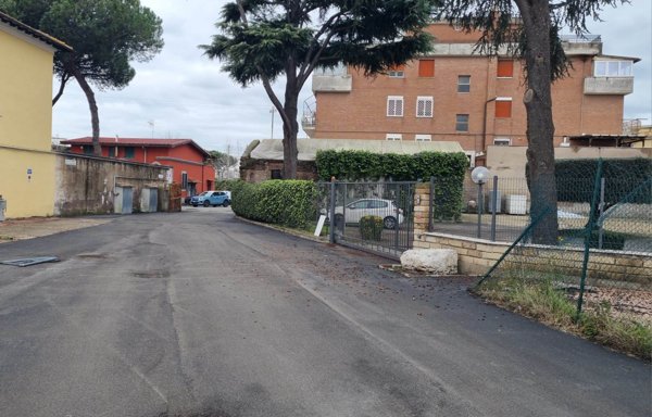 negozio in affitto a Roma