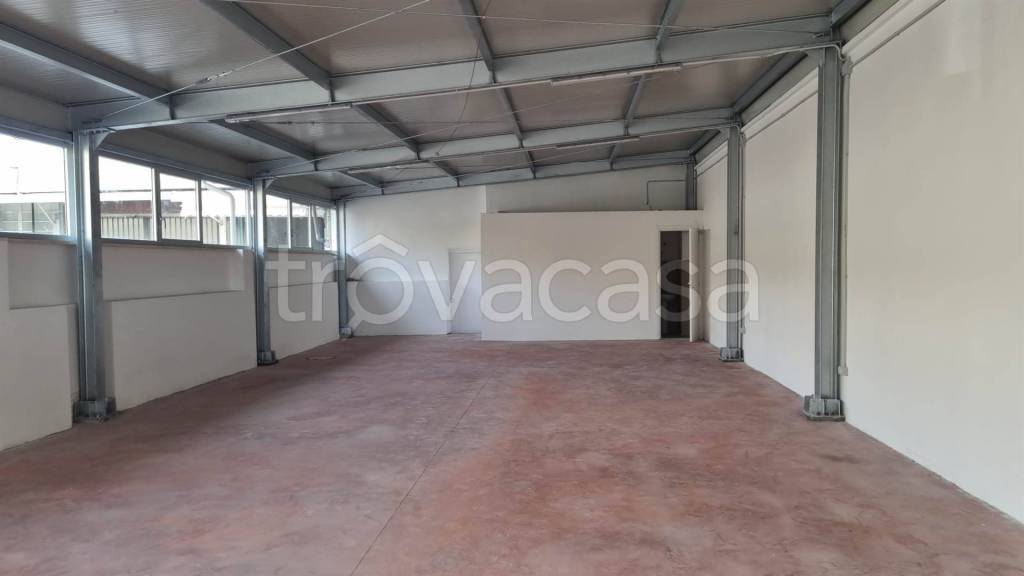 negozio in affitto a Roma in zona Fidene