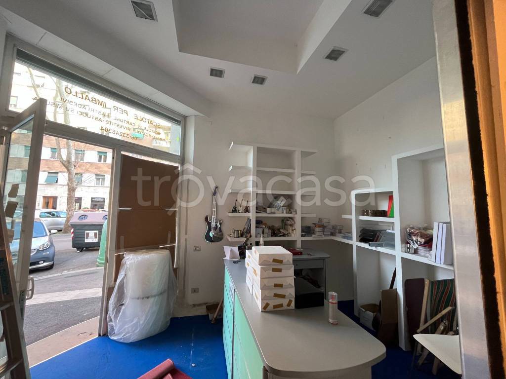 negozio in affitto a Roma in zona Flaminio