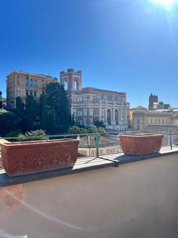 appartamento in affitto a Roma in zona Campo Marzio