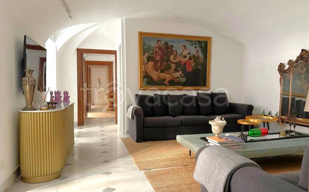 appartamento in affitto a Roma in zona Pigna - Sant'Angelo