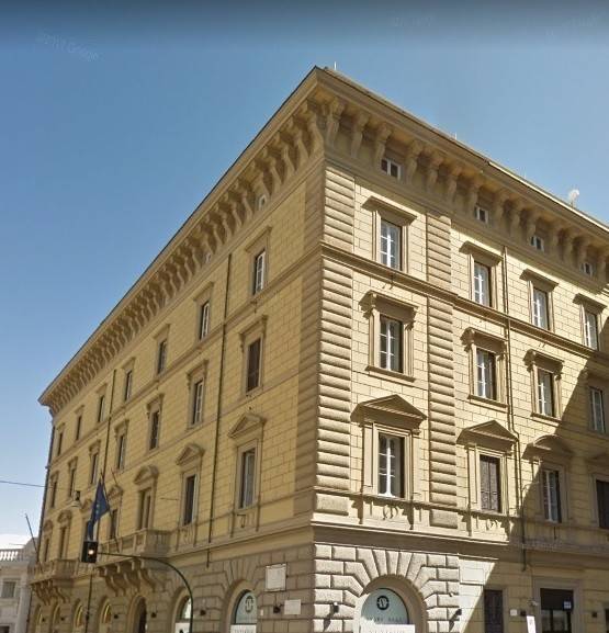 negozio in affitto a Roma in zona Trevi-Colonna
