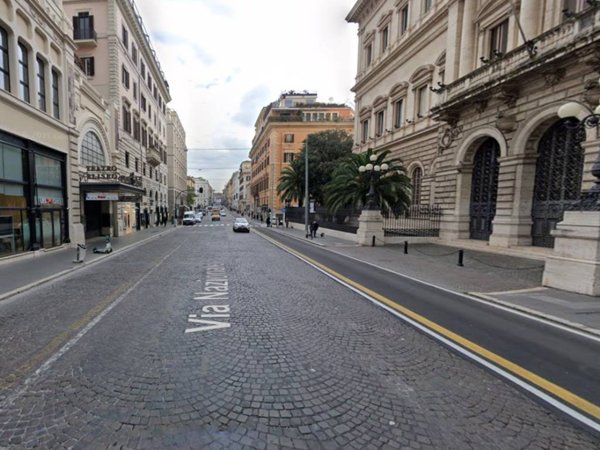 negozio in affitto a Roma in zona Rione Monti/Campitelli