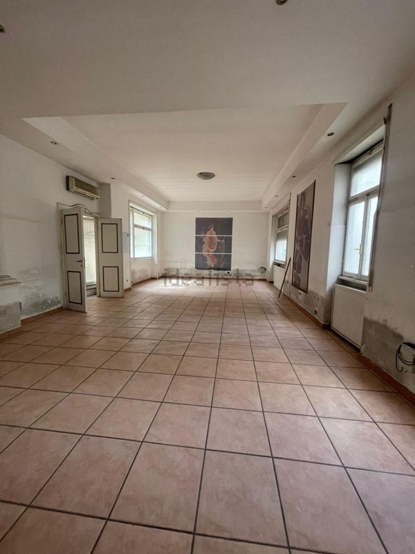 locale commerciale in affitto a Roma in zona Don Bosco