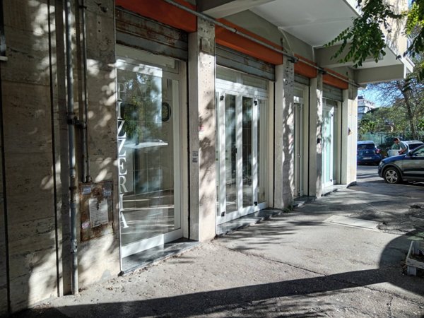 locale commerciale in affitto a Roma in zona Ostia