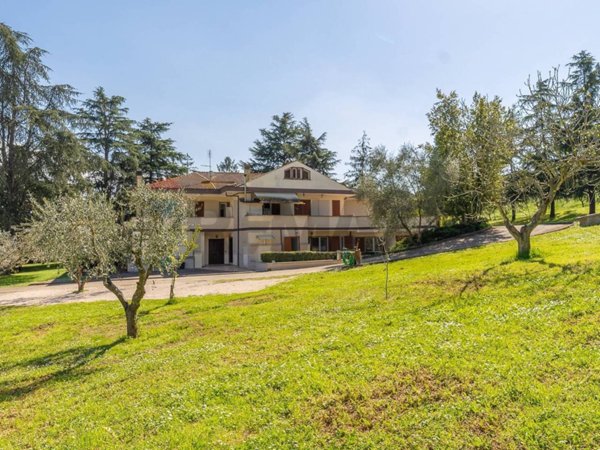 casa indipendente in affitto a Roma in zona EUR