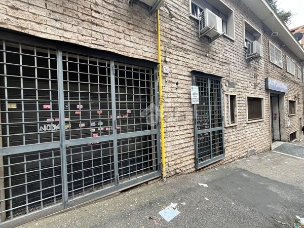 locale commerciale in affitto a Roma in zona Pietralata