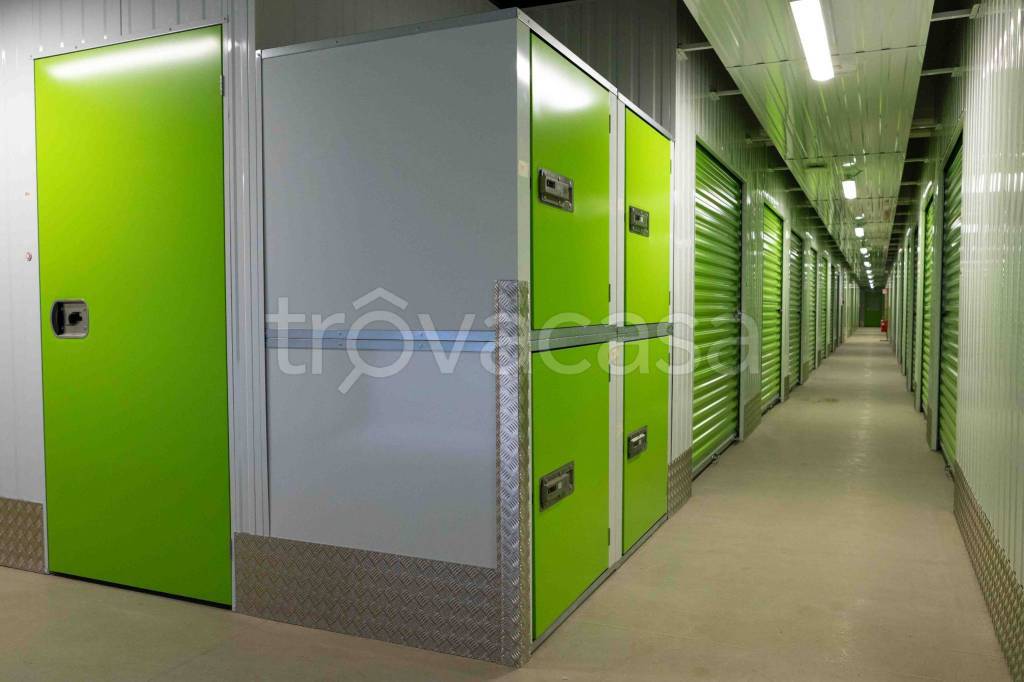 locale commerciale in affitto a Roma in zona Ponte Mammolo