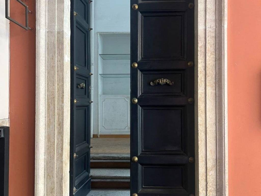 negozio in affitto a Roma in zona Campo Marzio