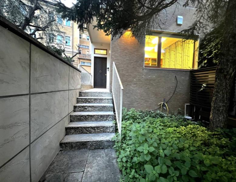 casa indipendente in affitto a Roma in zona Salario