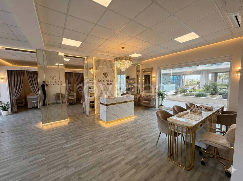 negozio in affitto a Roma in zona Ostia