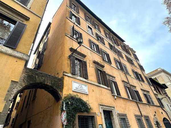 appartamento in affitto a Roma in zona Parione/Sant'Eustachio