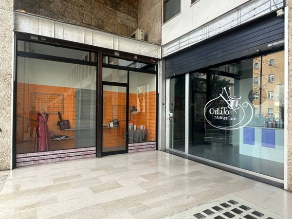negozio in affitto a Roma in zona Cinecittà