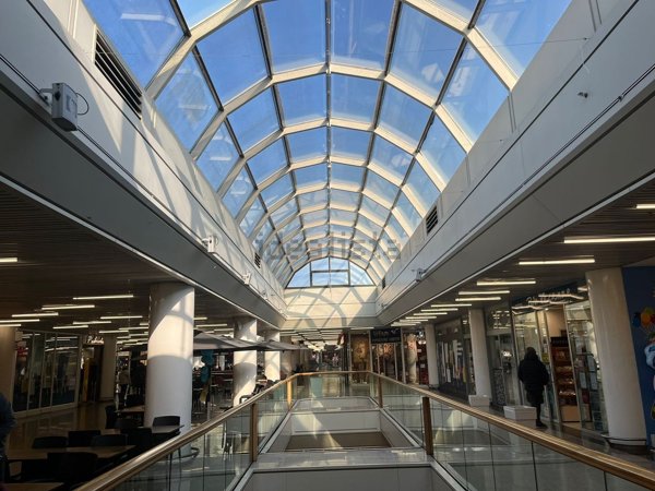 locale commerciale in affitto a Roma in zona Ardeatino