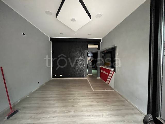 negozio in affitto a Roma in zona Dragona/Bagnoletto