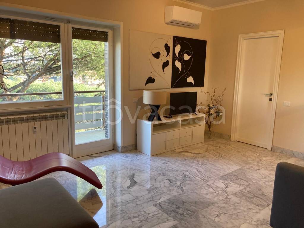 appartamento in affitto a Roma in zona EUR