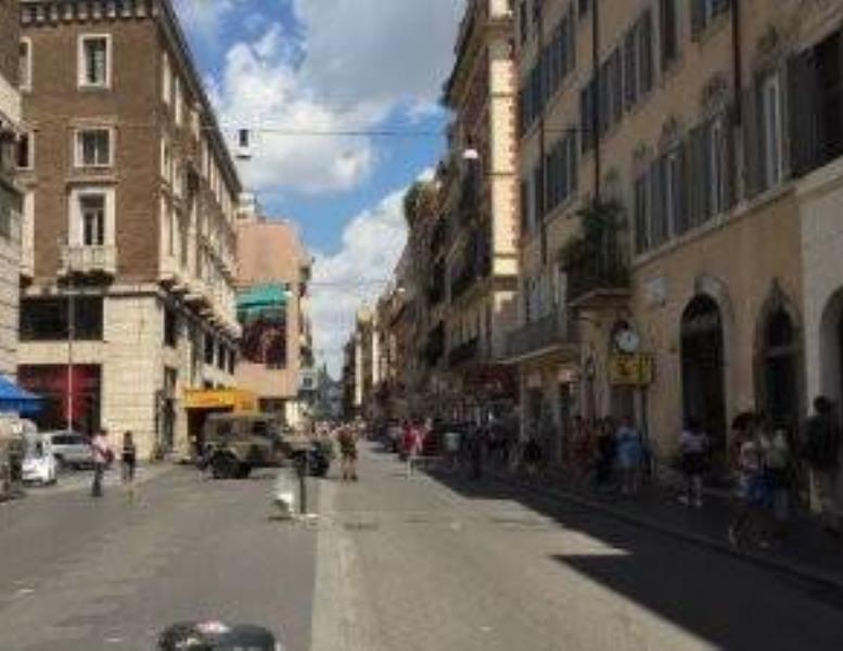 locale commerciale in affitto a Roma in zona Trevi-Colonna