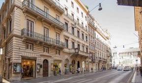 locale commerciale in affitto a Roma in zona Campo Marzio