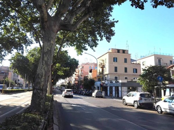 negozio in affitto a Roma in zona Gianicolense