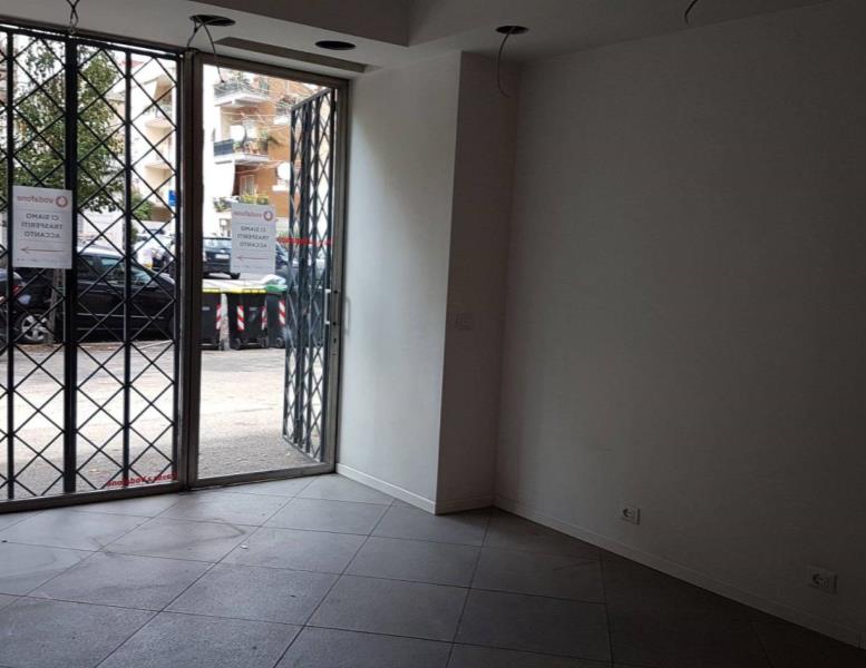 locale commerciale in affitto a Roma in zona Torrevecchia
